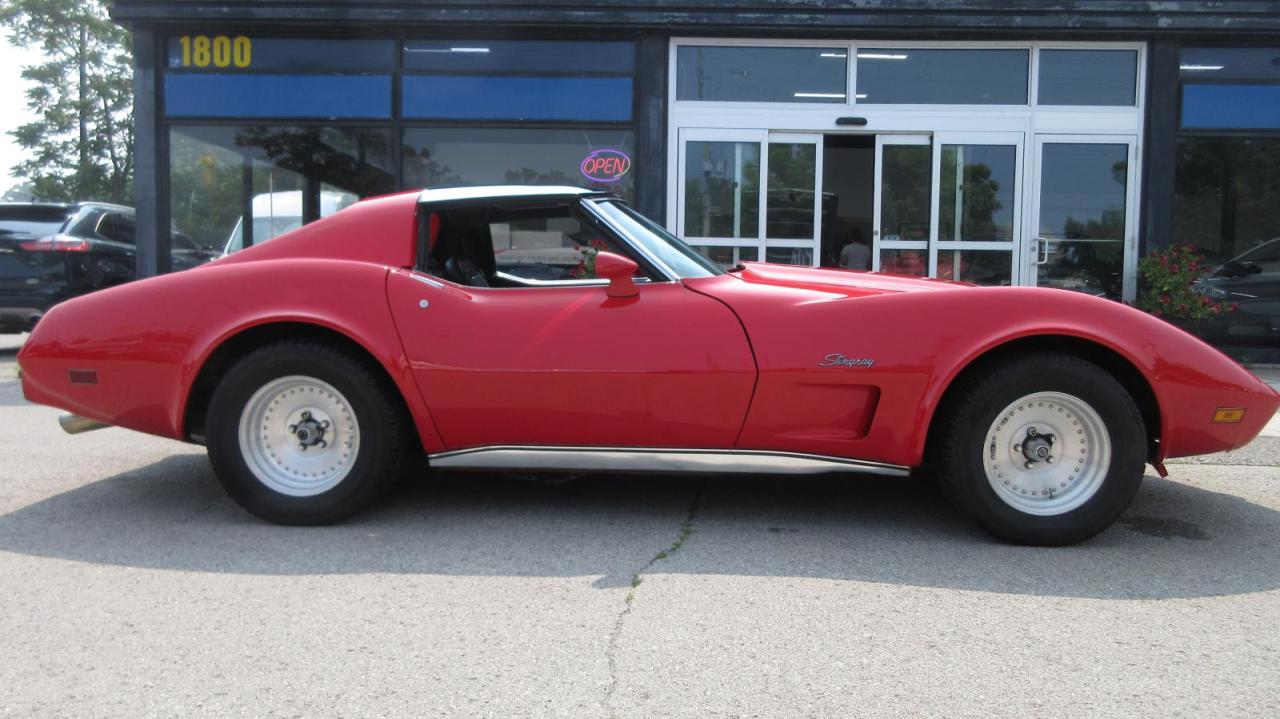 1975 Chevrolet Corvette Stingray - Photo #4