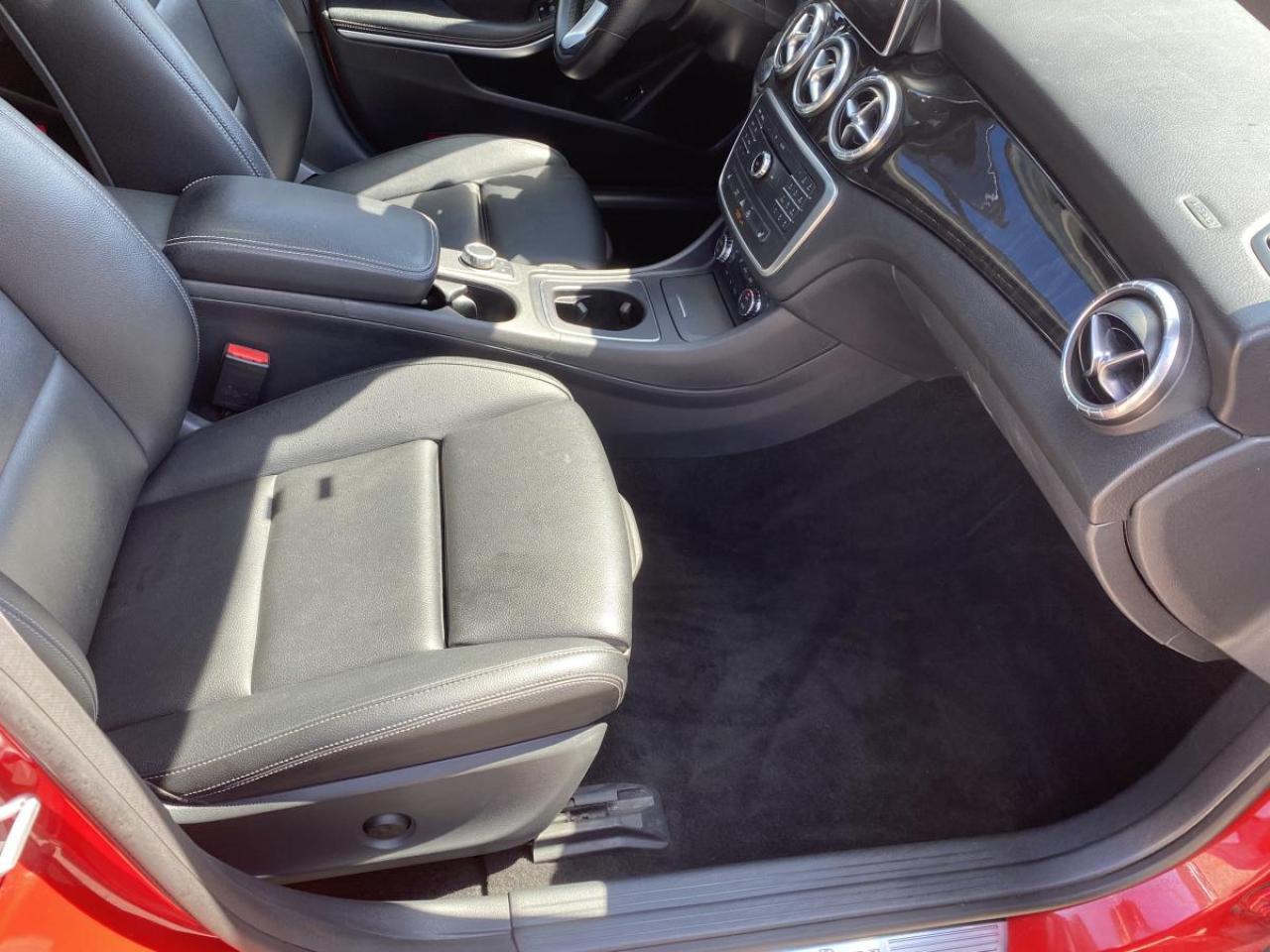 2016 Mercedes-Benz CLA250 4dr Sdn CLA 250 4MATIC - Photo #20