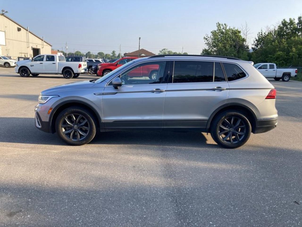 2023 Volkswagen Tiguan Comfortline | AWD | Leather | Heated Seats Photo