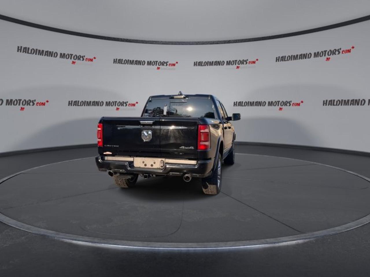 2022 RAM 1500 Limited 4X4| PANORAMIC ROOF | FACTORY REMOTE START | HEATED SEATS | FACTORY REMOTE START Photo