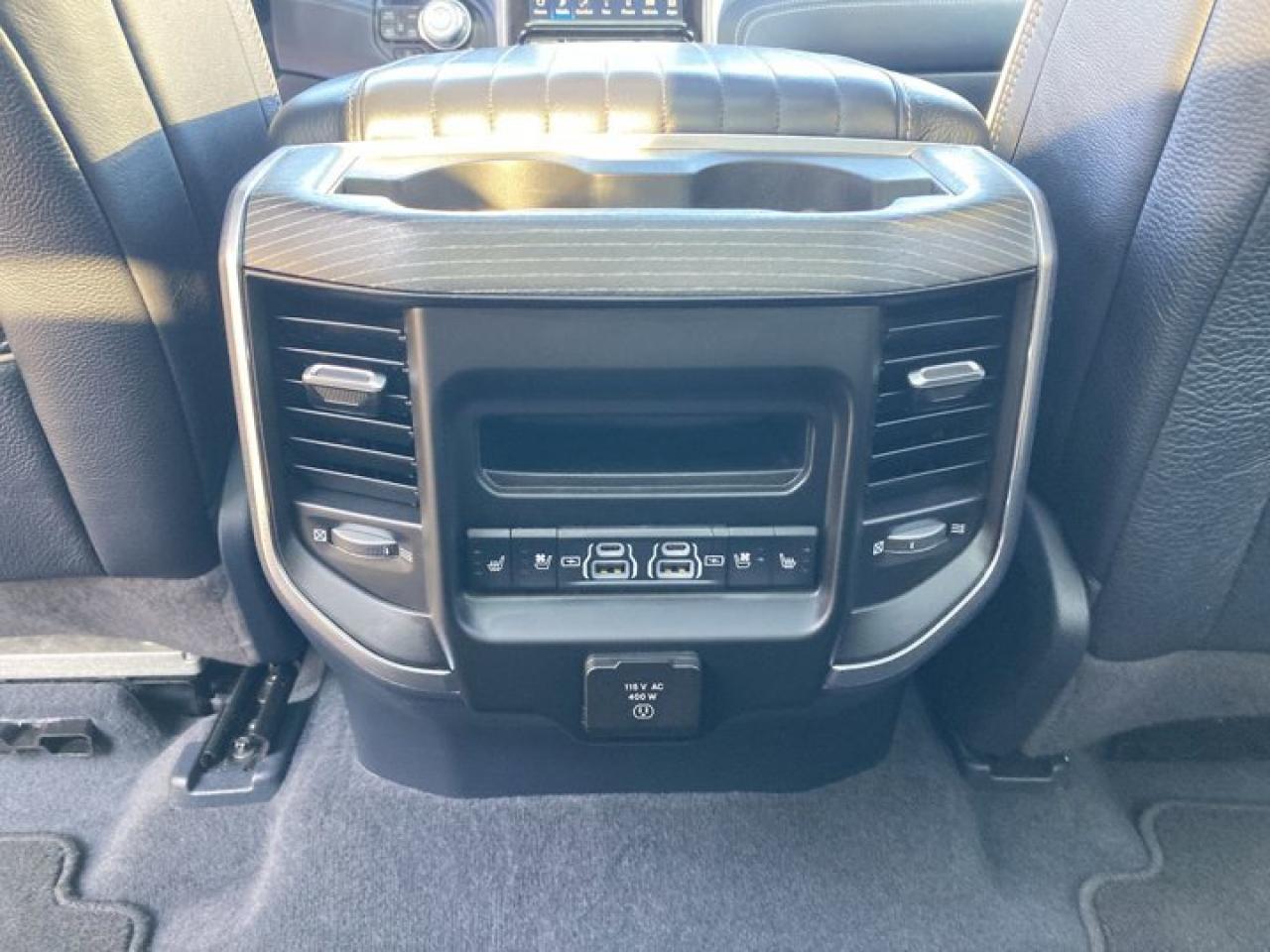 2022 RAM 1500 Limited 4X4| PANORAMIC ROOF | FACTORY REMOTE START | HEATED SEATS | FACTORY REMOTE START Photo