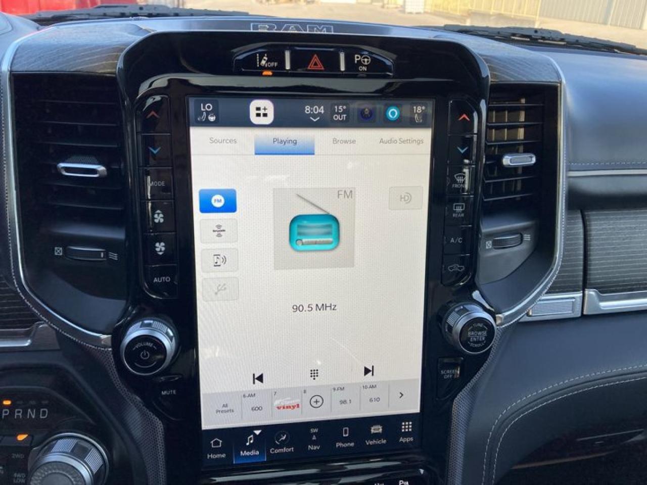 2022 RAM 1500 Limited 4X4| PANORAMIC ROOF | FACTORY REMOTE START | HEATED SEATS | FACTORY REMOTE START Photo