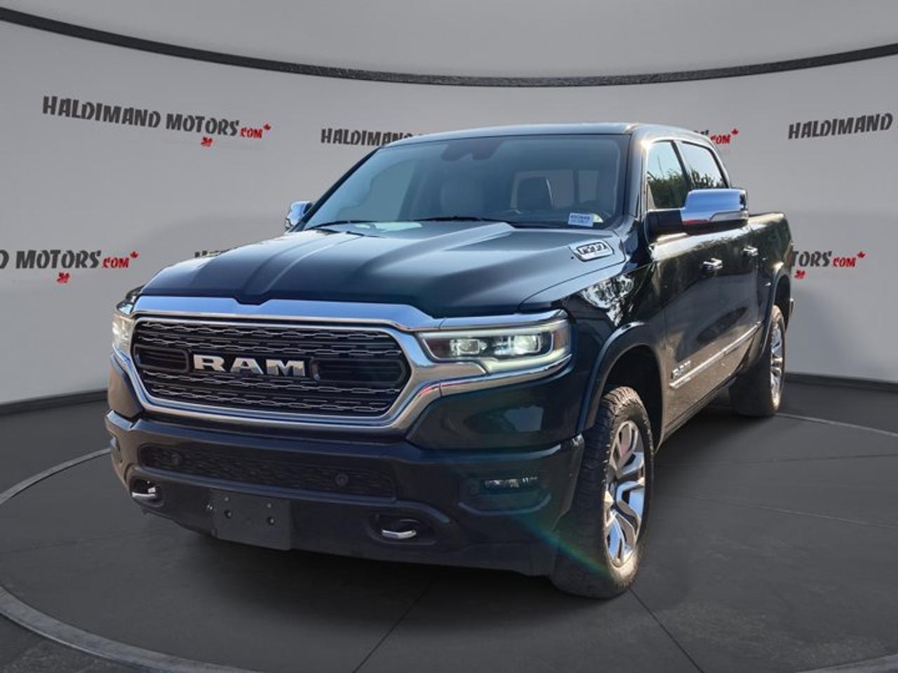 2022 RAM 1500 Limited Crew Cab 5'7 Box 4x4 |Panoramic Sunroof | Remote Start | Accident Free Photo