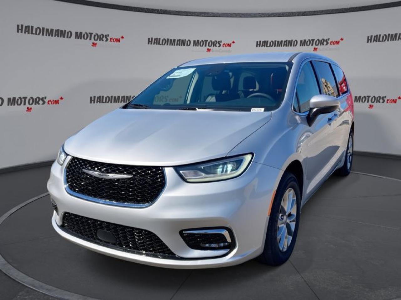 Used 2023 Chrysler Pacifica Touring L for sale in Cayuga, ON