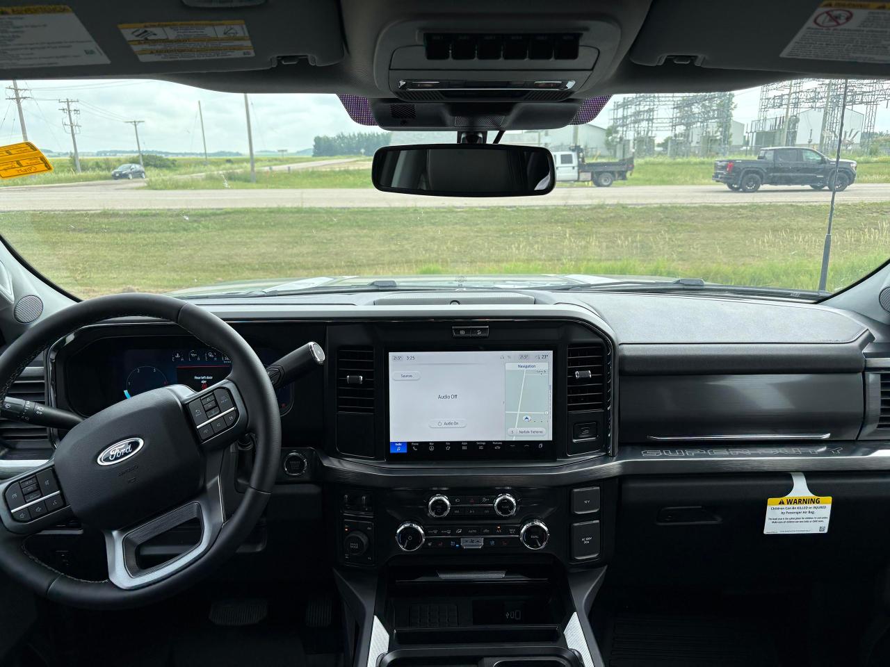 2025 Ford F-250 Super Duty SRW LARIAT 4WD CREW CAB 6.75' BOX Photo5