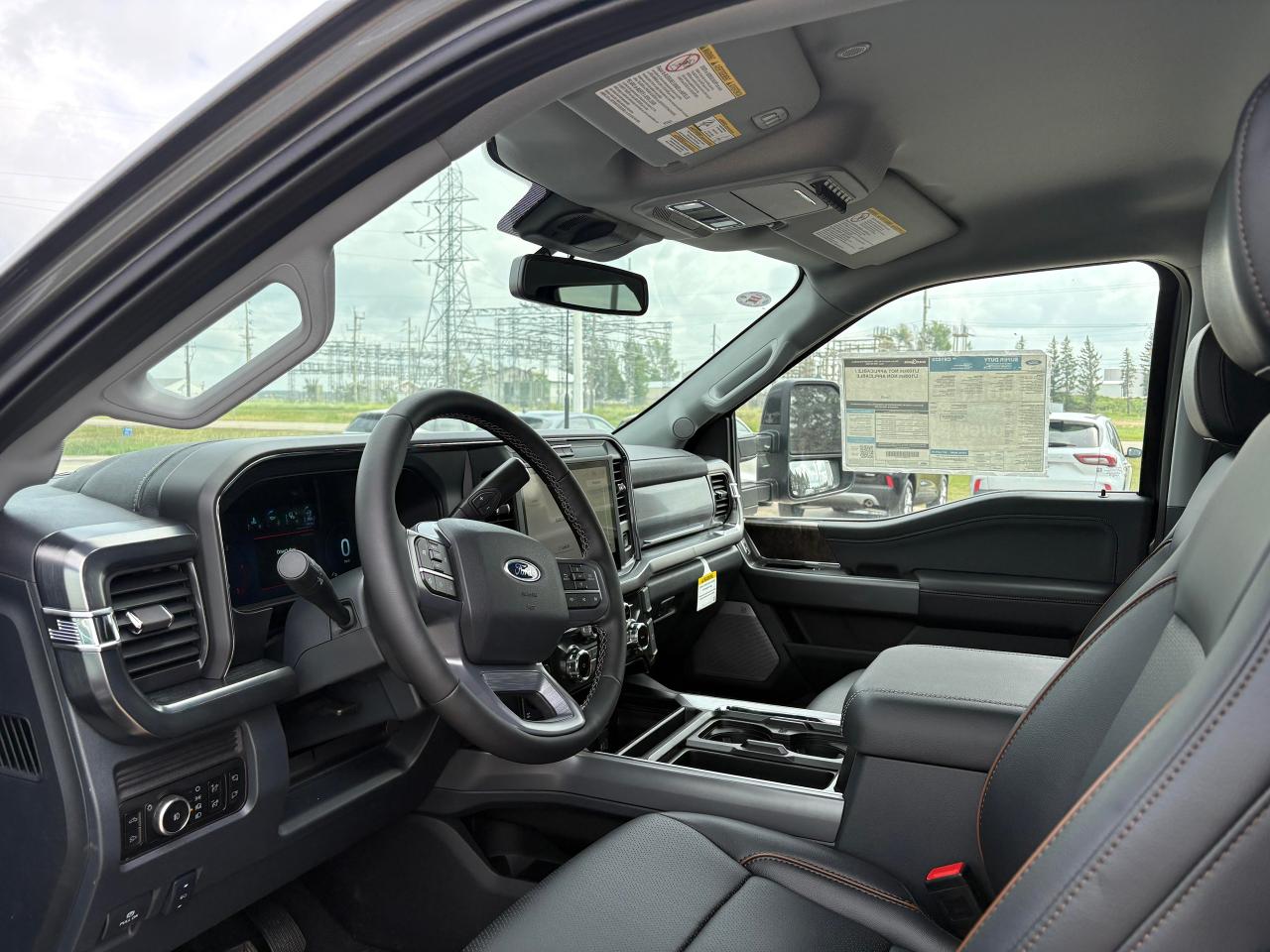 2025 Ford F-250 Super Duty SRW LARIAT 4WD CREW CAB 6.75' BOX Photo5