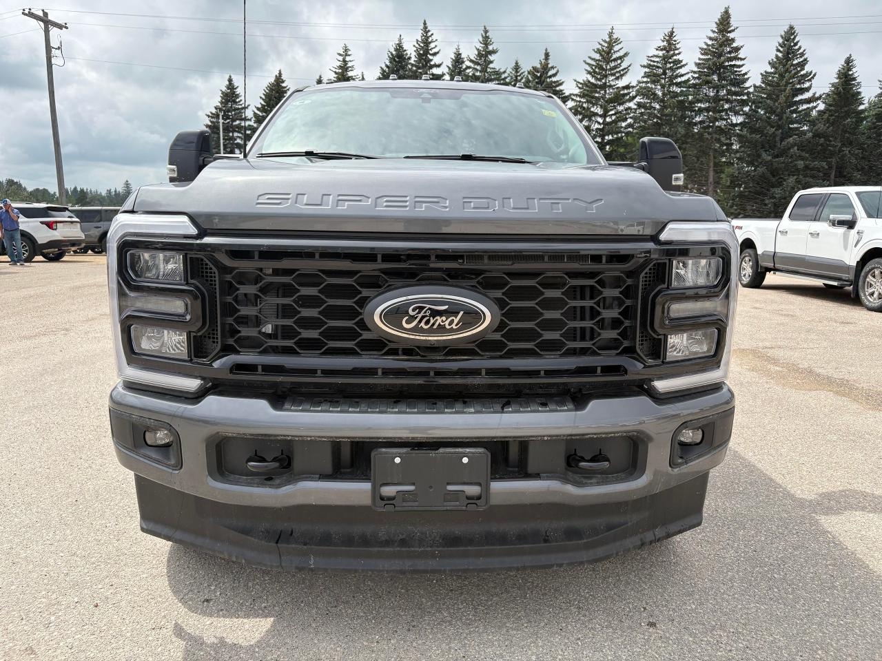 2025 Ford F-250 Super Duty SRW LARIAT 4WD CREW CAB 6.75' BOX Photo5
