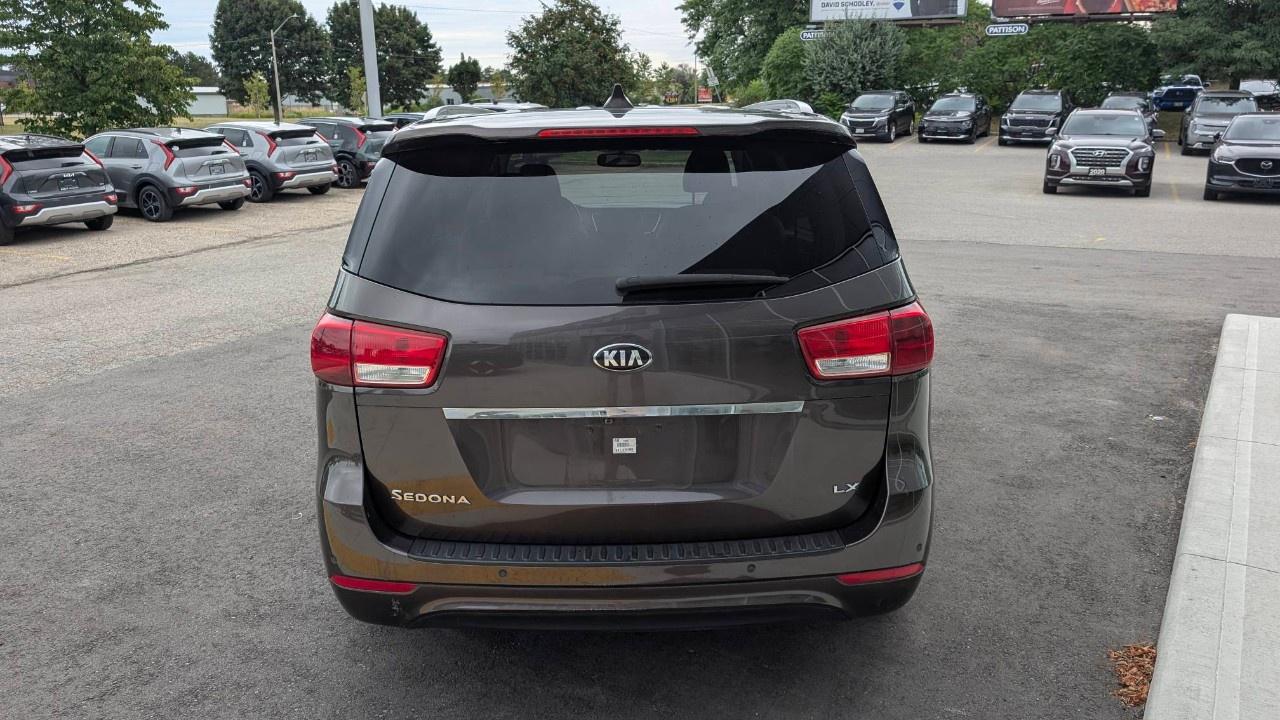 2017 Kia Sedona 4DR WGN LX Photo4