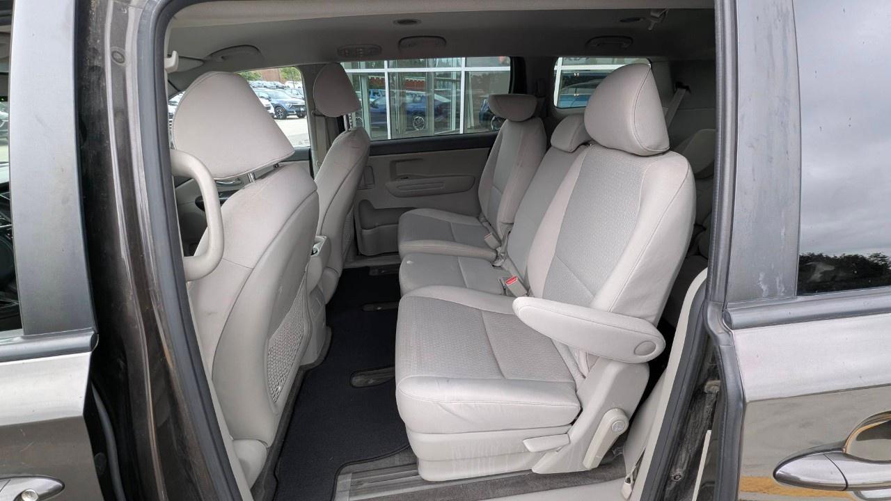 2017 Kia Sedona 4DR WGN LX Photo