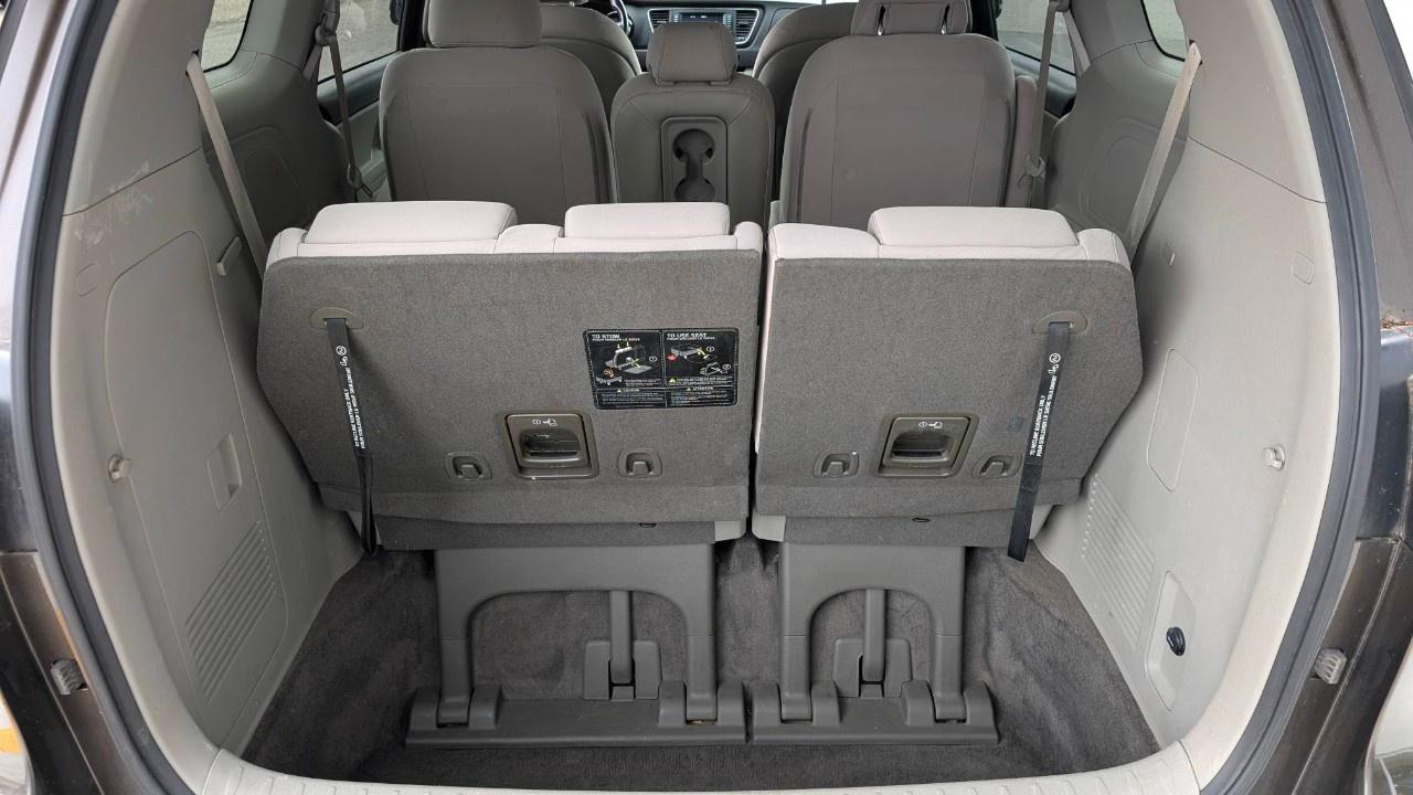 2017 Kia Sedona 4DR WGN LX Photo