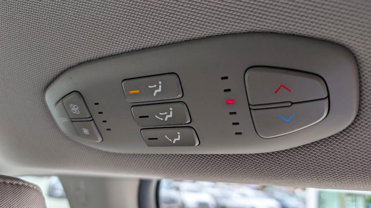 2017 Kia Sedona 4DR WGN LX Photo