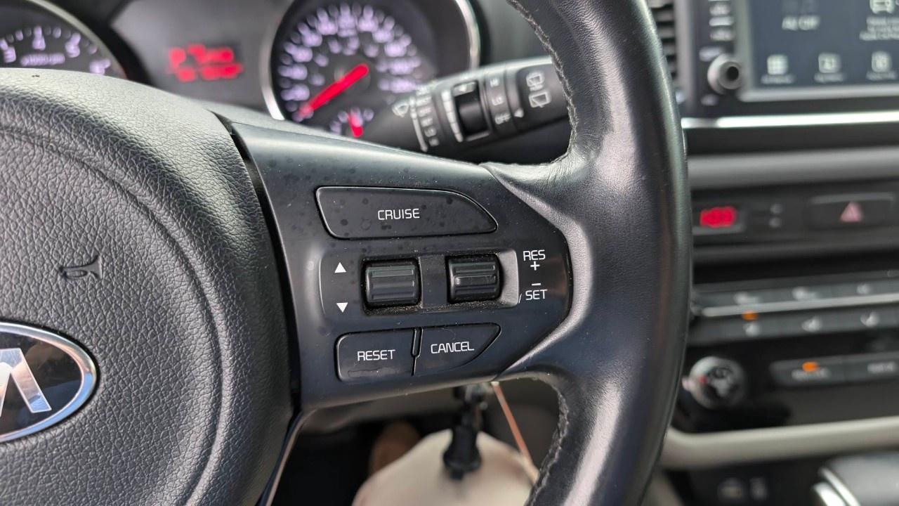 2017 Kia Sedona 4DR WGN LX Photo