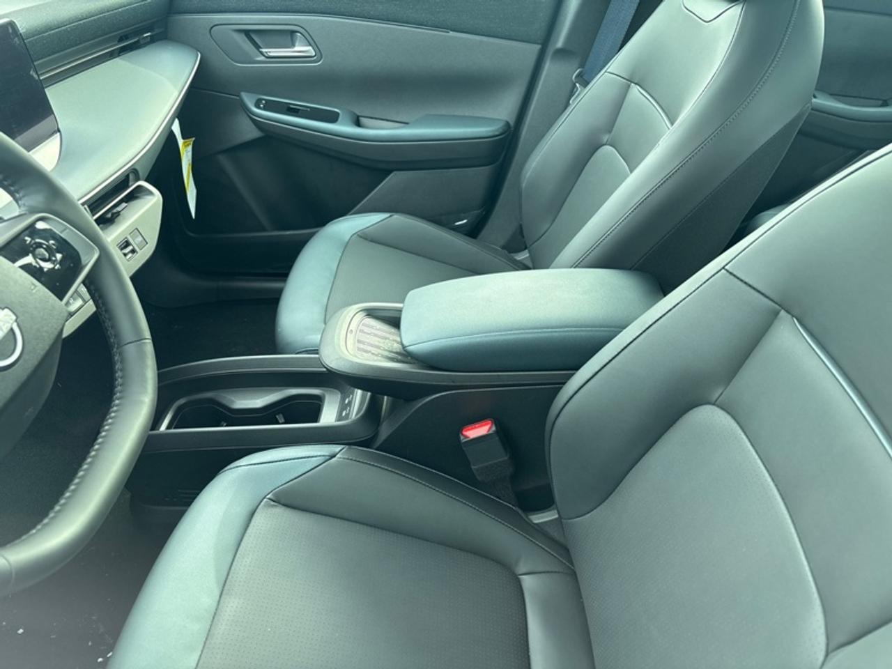 2026 Nissan Leaf SV+  QUALIFIES FOR EV REBATE! Photo3