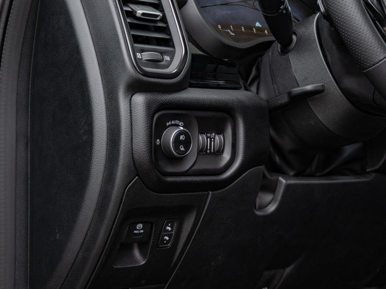 2026 RAM 1500 SPORT Photo