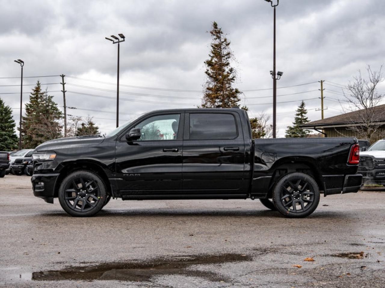 2026 RAM 1500 SPORT Photo4