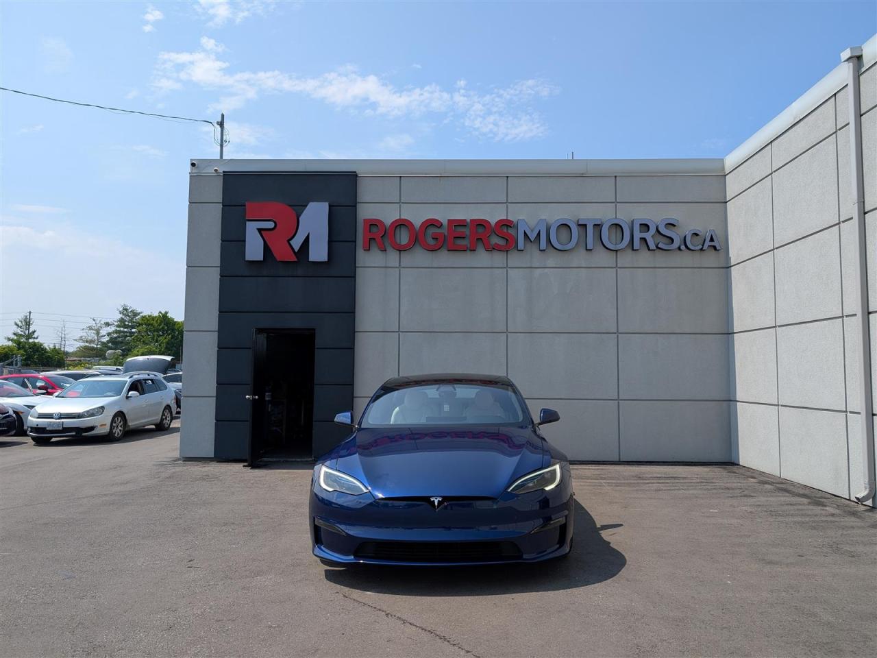 2022 Tesla Model S AWD - YOKE STEERING - WHITE INTERIOR