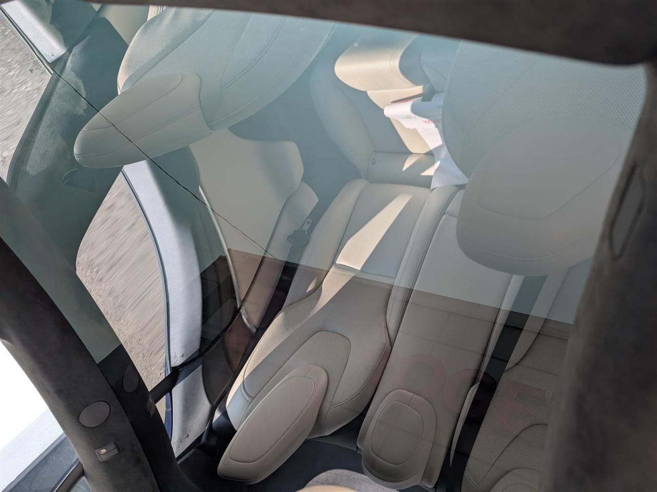 2022 Tesla Model S AWD - YOKE STEERING - WHITE INTERIOR