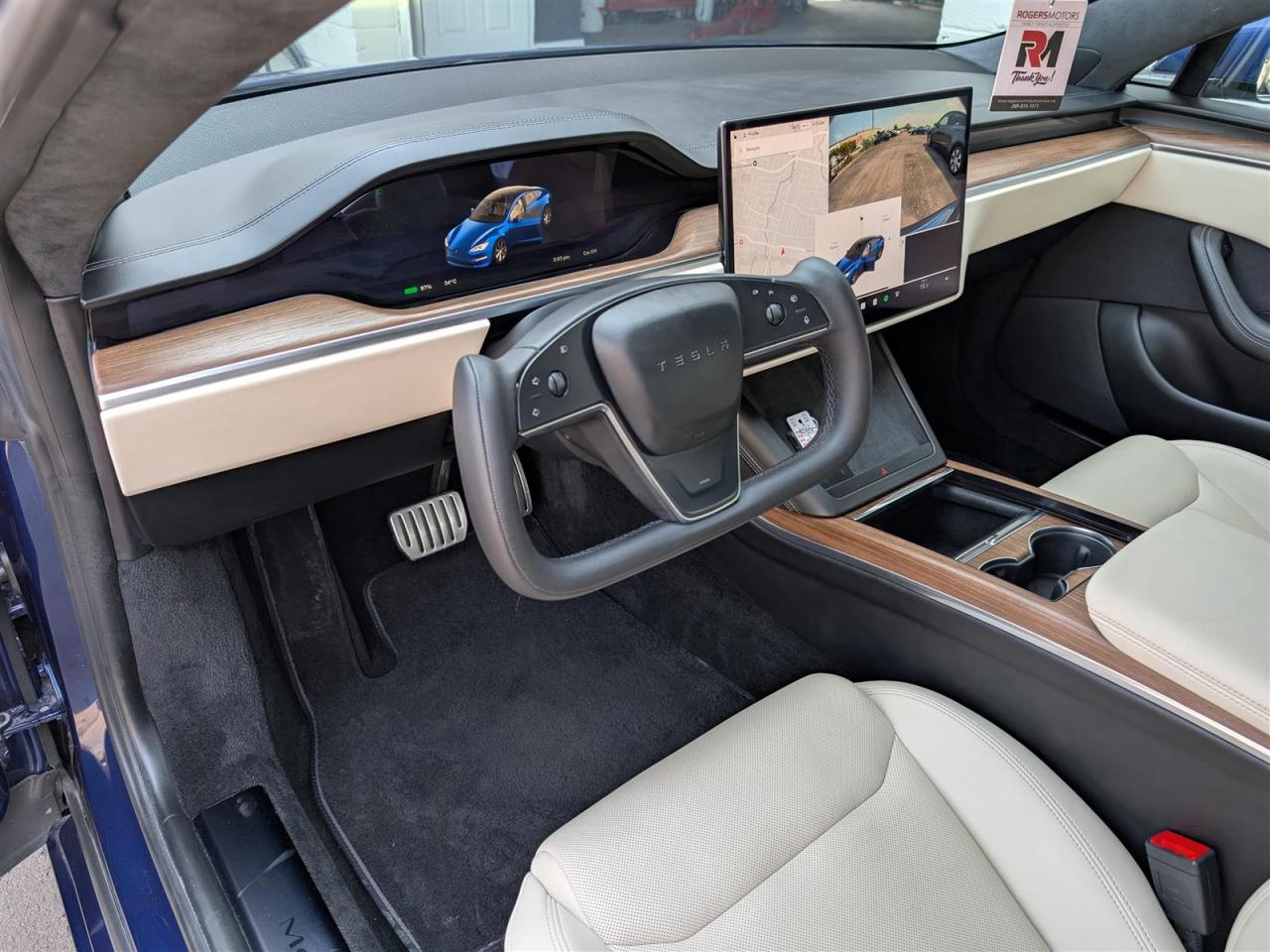 2022 Tesla Model S AWD - YOKE STEERING - WHITE INTERIOR