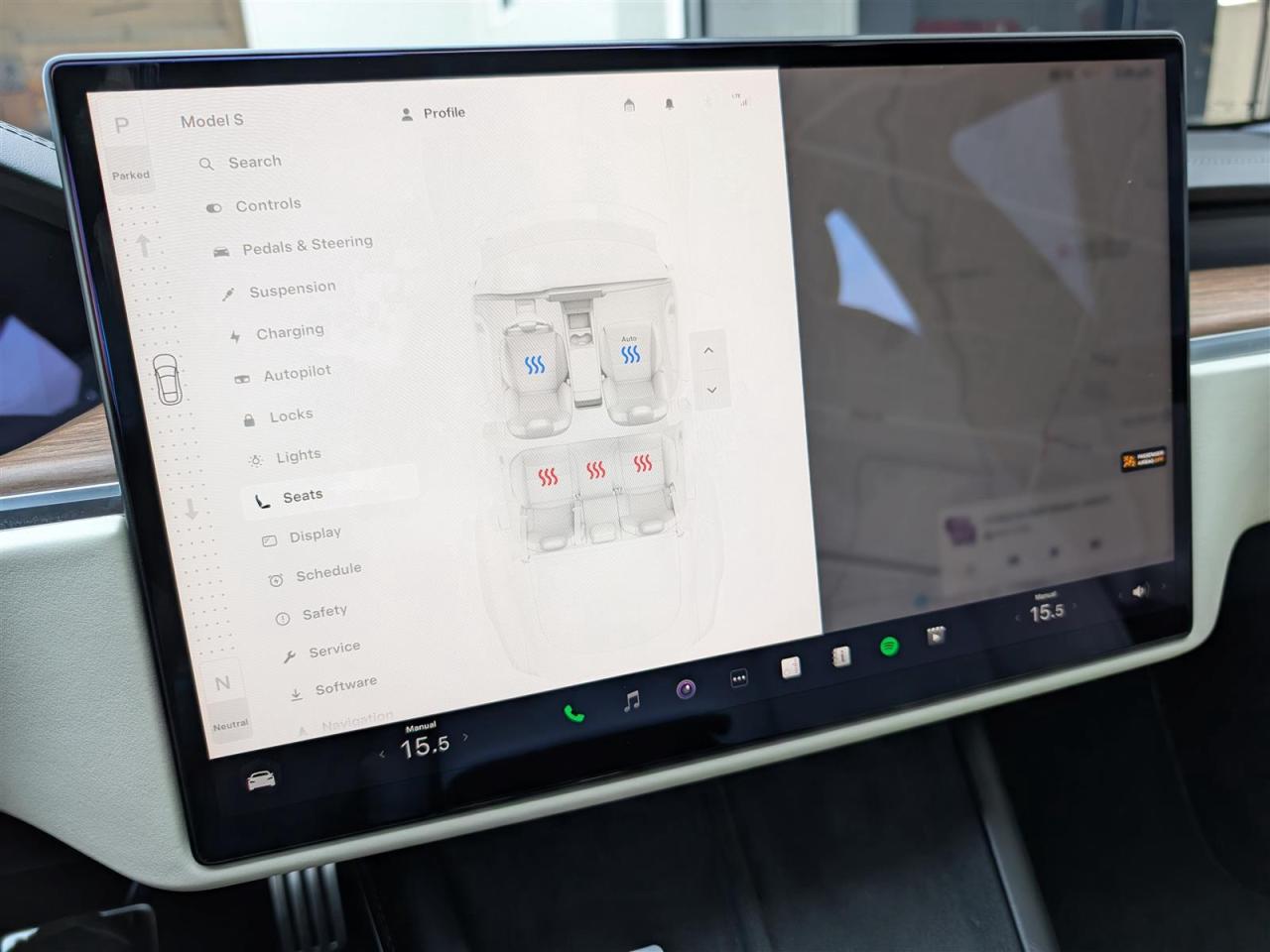 2022 Tesla Model S AWD - YOKE STEERING - WHITE INTERIOR