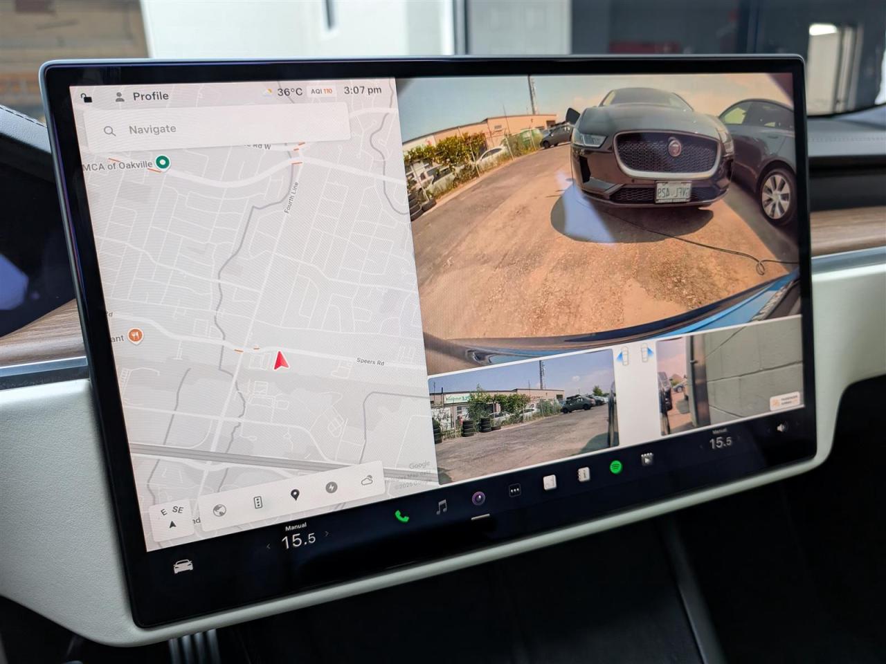2022 Tesla Model S AWD - YOKE STEERING - WHITE INTERIOR