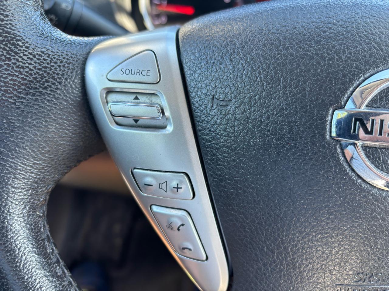 2014 Nissan Versa Note SV, 4 Doors Hatchback, Back-up-Camera - Photo #15