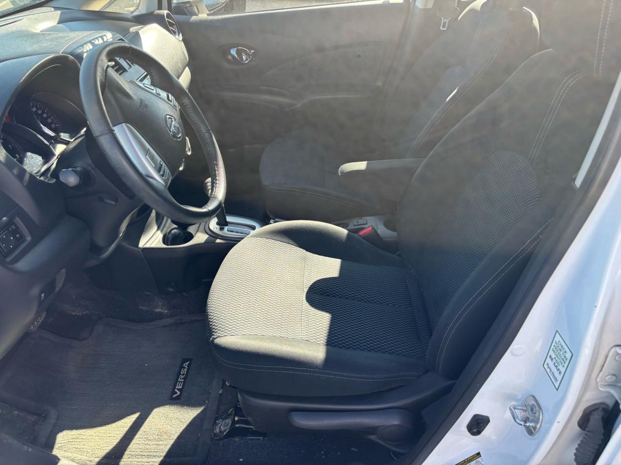 2014 Nissan Versa Note SV, 4 Doors Hatchback, Back-up-Camera