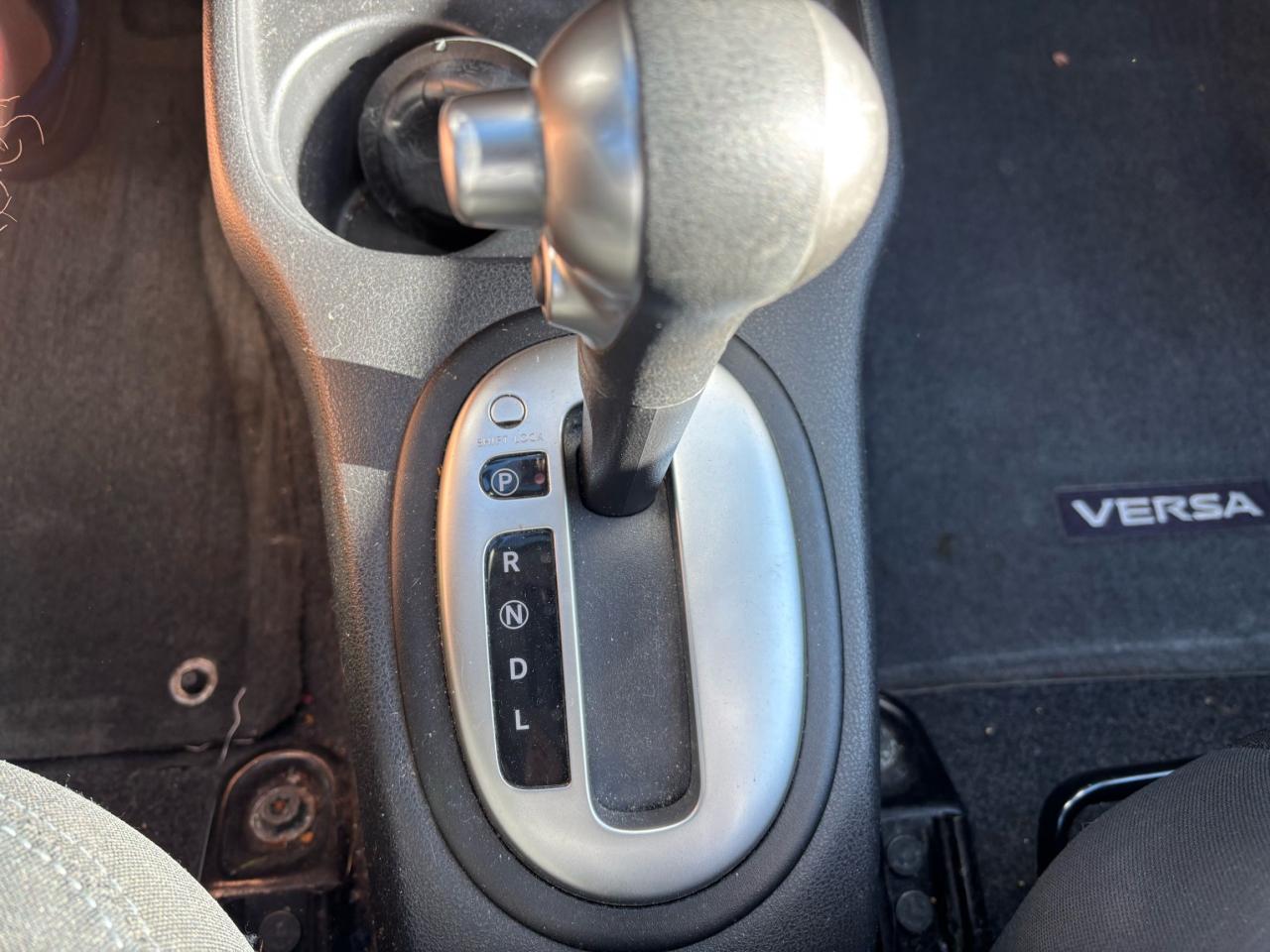 2014 Nissan Versa Note SV, 4 Doors Hatchback, Back-up-Camera