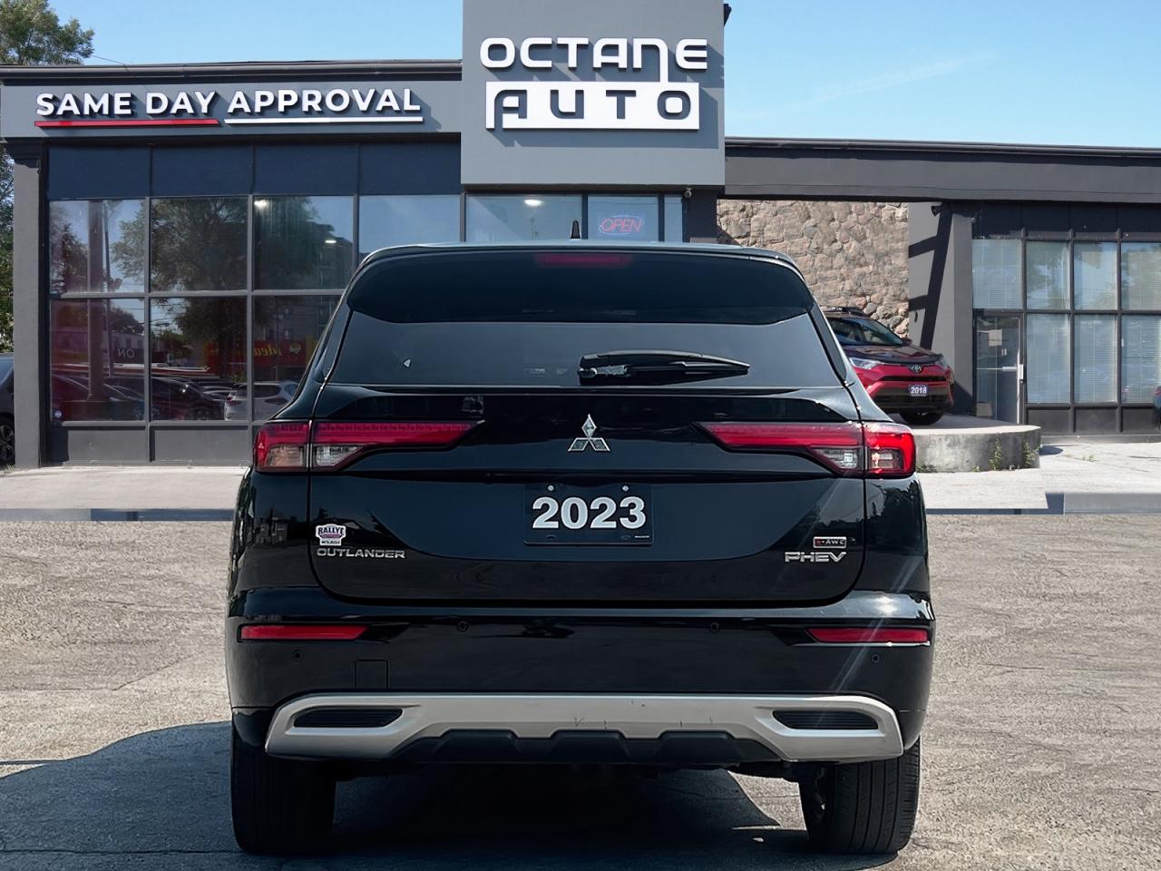 2023 Mitsubishi Outlander Phev GT - Photo #5