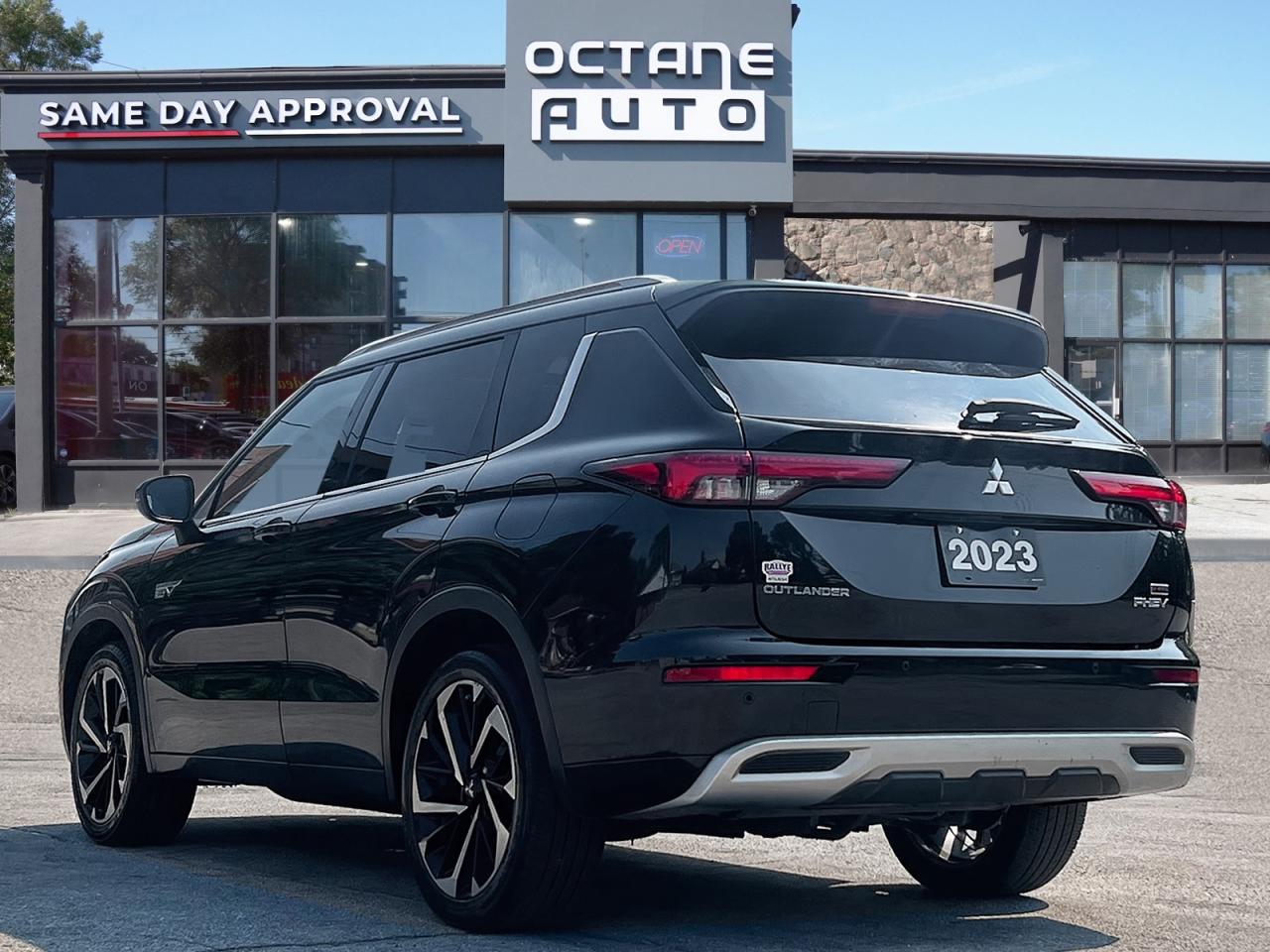 2023 Mitsubishi Outlander Phev GT - Photo #4