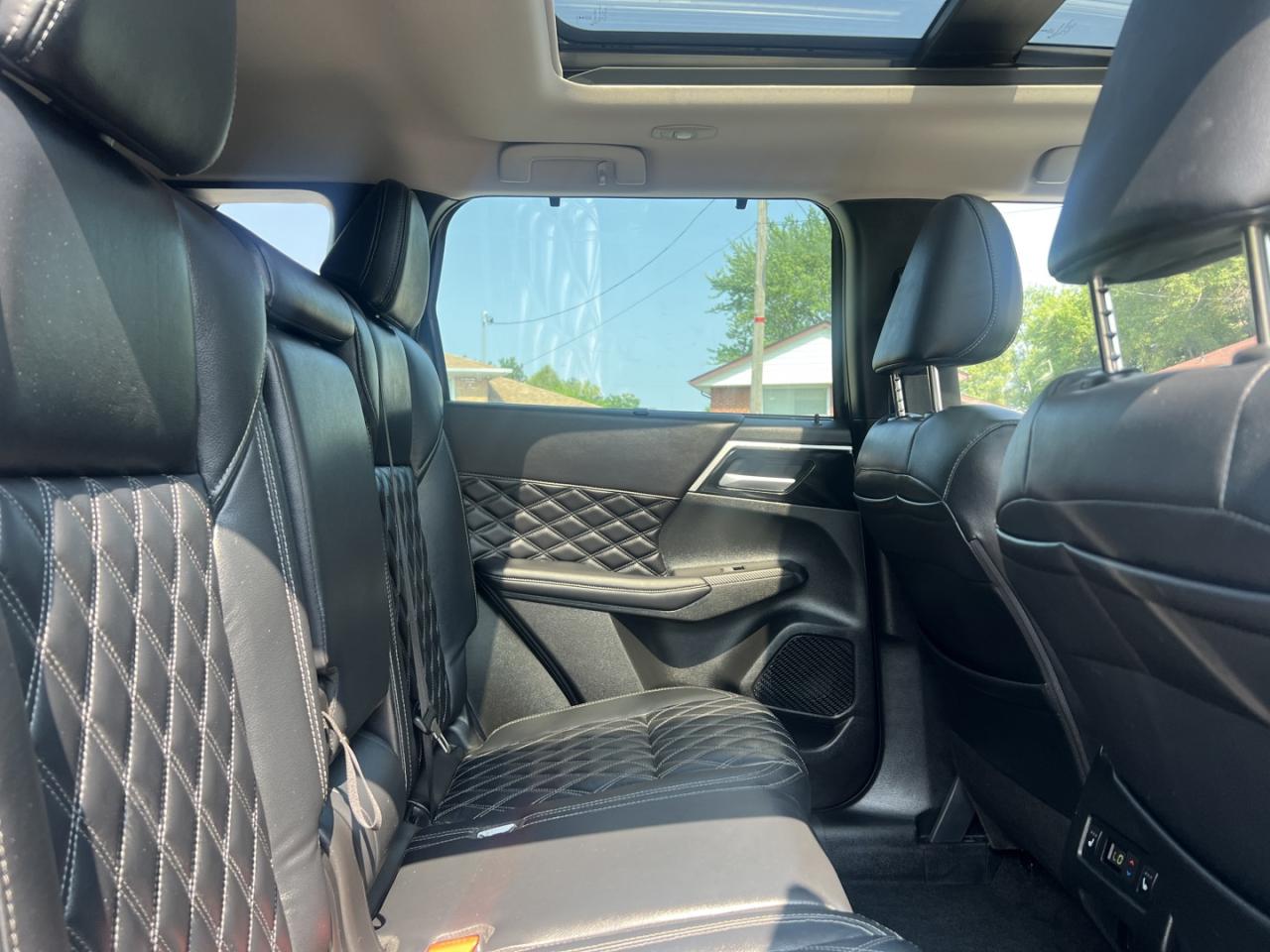 2023 Mitsubishi Outlander Phev GT - Photo #12