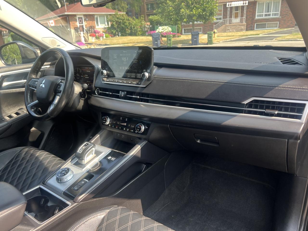 2023 Mitsubishi Outlander Phev GT - Photo #15