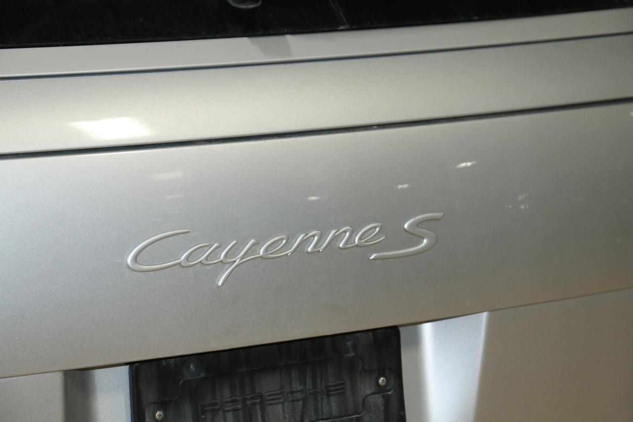 2005 Porsche Cayenne S 4.5L V8 - AS IS - Photo #6