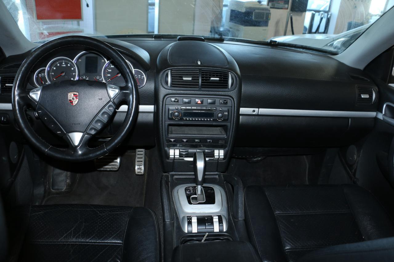 2005 Porsche Cayenne S 4.5L V8 - AS IS - Photo #12