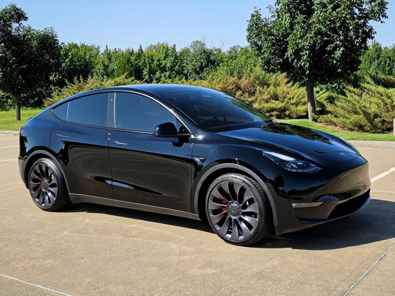 Used 2023 Tesla Model Y PERFORMANCE AWD DUAL MOTOR-LFP BATTERY for sale in Toronto, ON