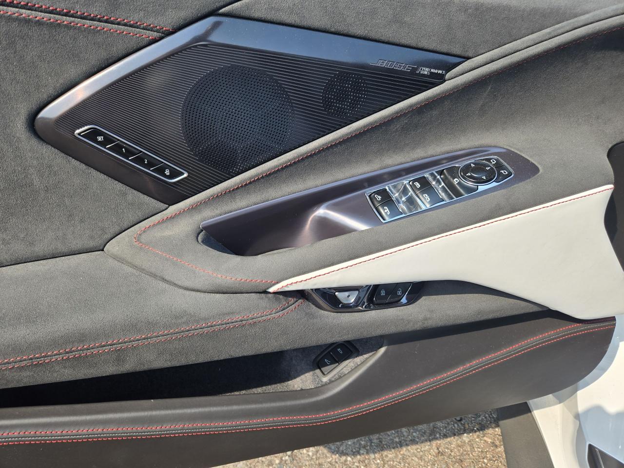 2023 Chevrolet Corvette 2dr Stingray Conv w/3LT - Photo #12