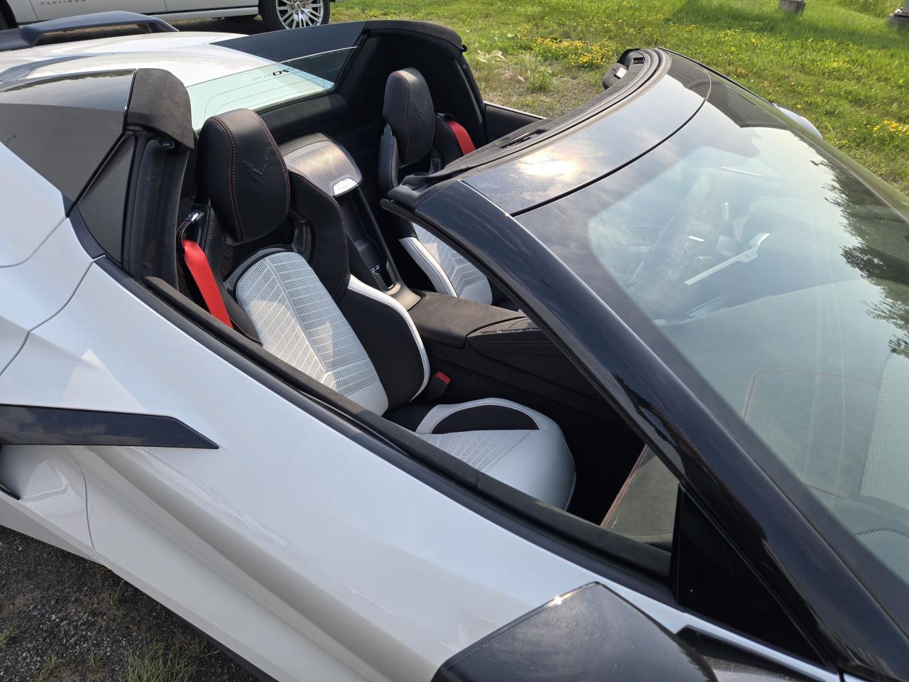2023 Chevrolet Corvette 2dr Stingray Conv w/3LT - Photo #32