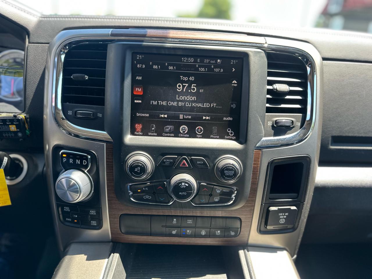 2013 RAM 1500 4WD Crew Cab Laramie Longhorn Photo19