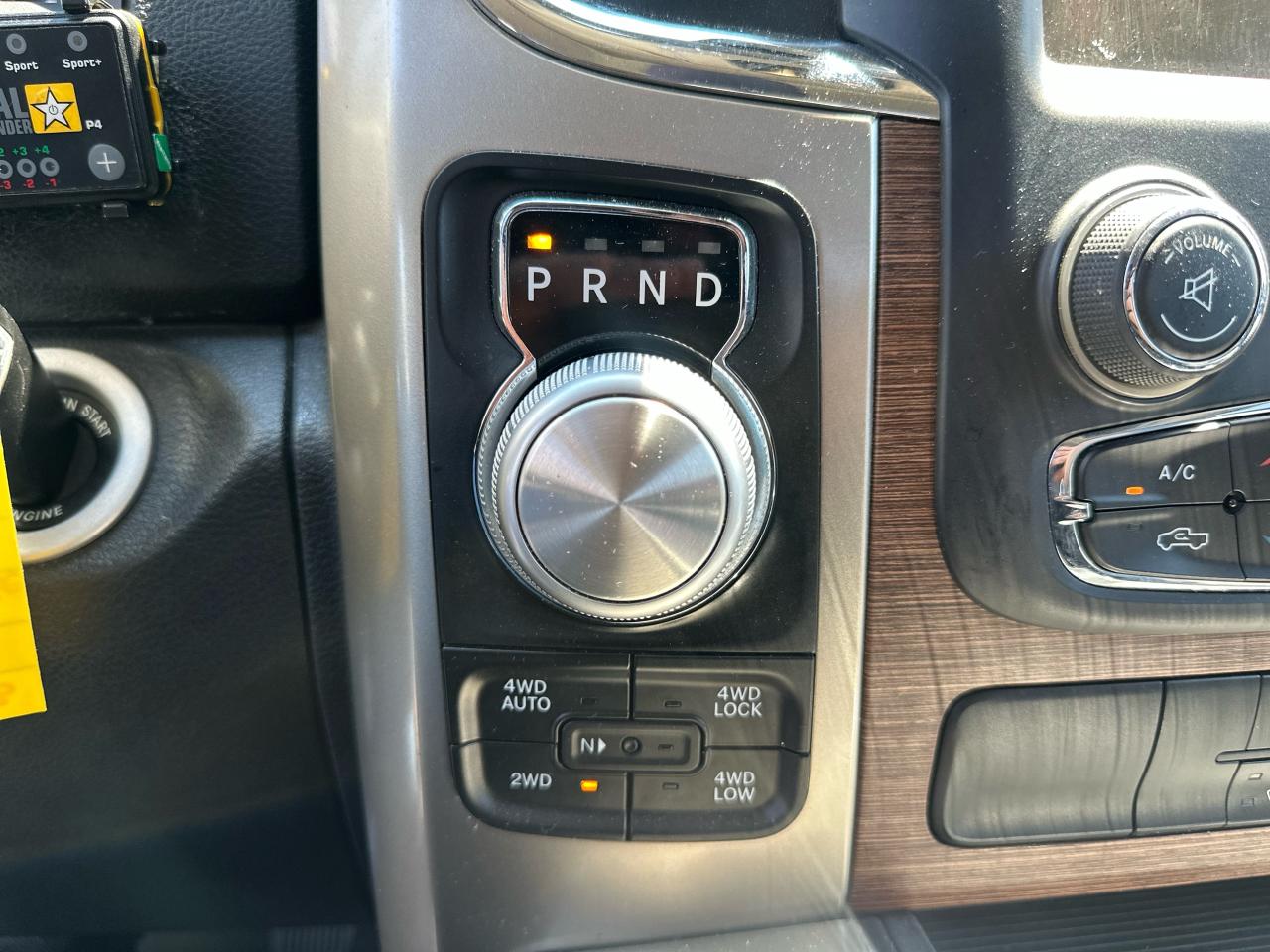 2013 RAM 1500 4WD Crew Cab Laramie Longhorn Photo24