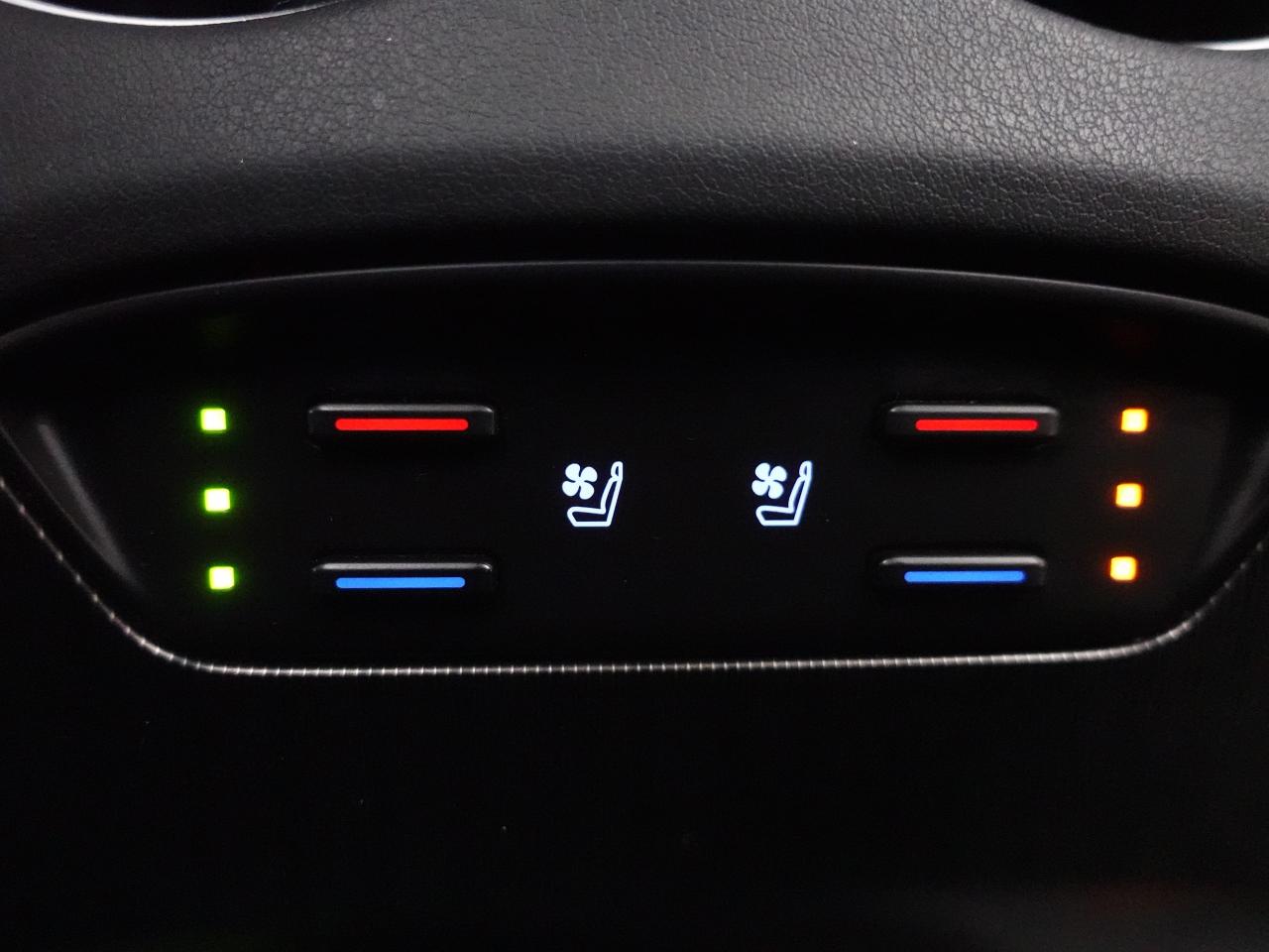 2021 Toyota Venza XLE HYBRID | AWD | Nav | Leather | BSM | CarPlay
