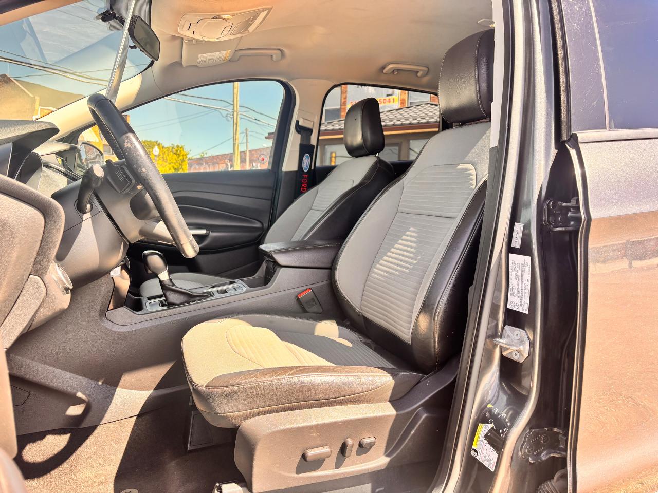 2018 Ford Escape WARRANTY AVAILABLE, FULLY FINANCEABLE!
