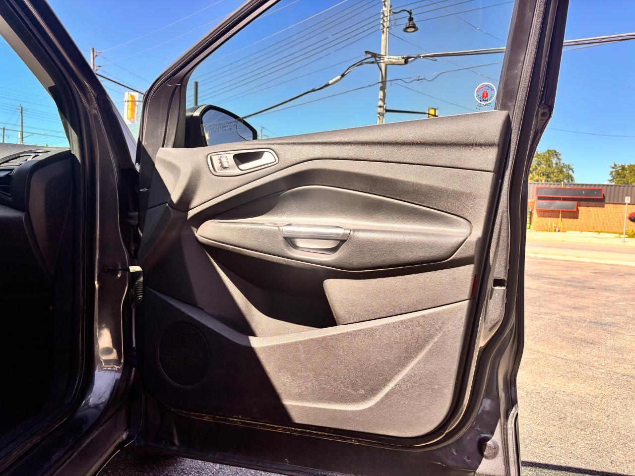 2018 Ford Escape WARRANTY AVAILABLE, FULLY FINANCEABLE!
