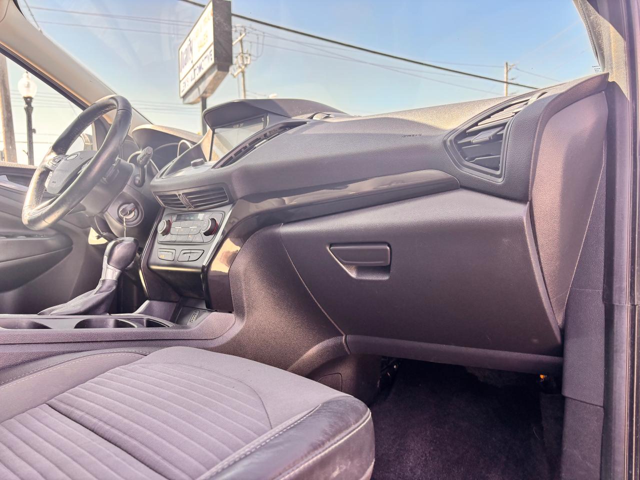 2018 Ford Escape WARRANTY AVAILABLE, FULLY FINANCEABLE!