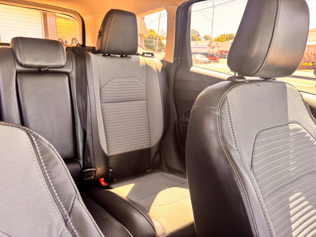 2018 Ford Escape WARRANTY AVAILABLE, FULLY FINANCEABLE!