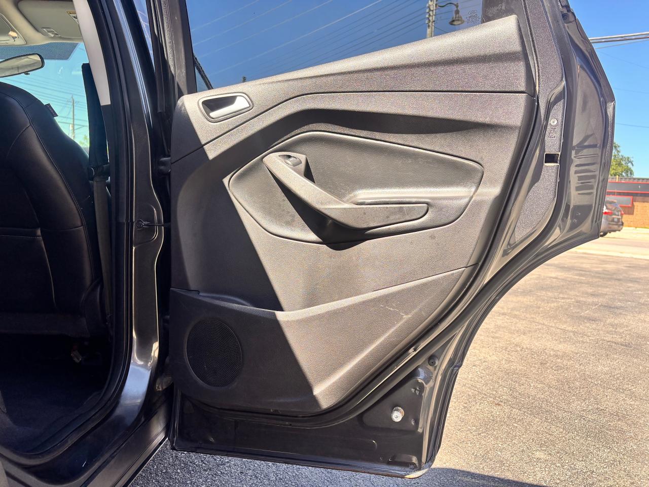 2018 Ford Escape WARRANTY AVAILABLE, FULLY FINANCEABLE!
