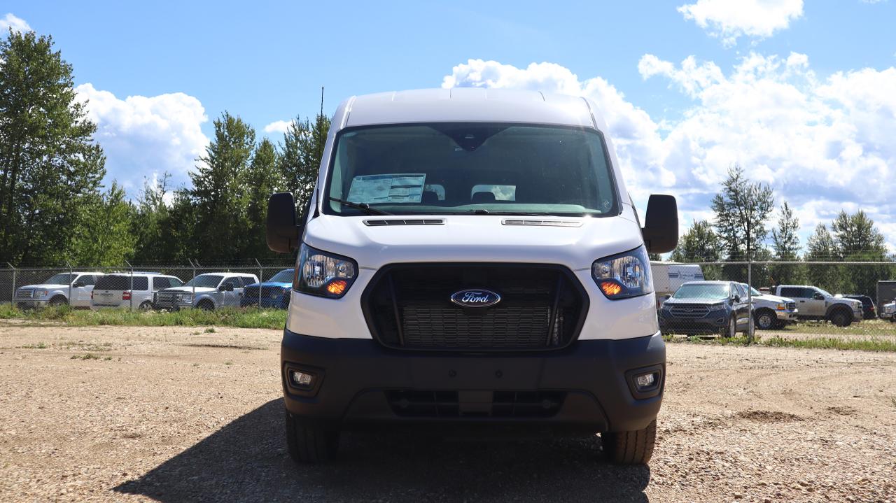 2025 Ford Transit Passenger Wagon XL Photo2