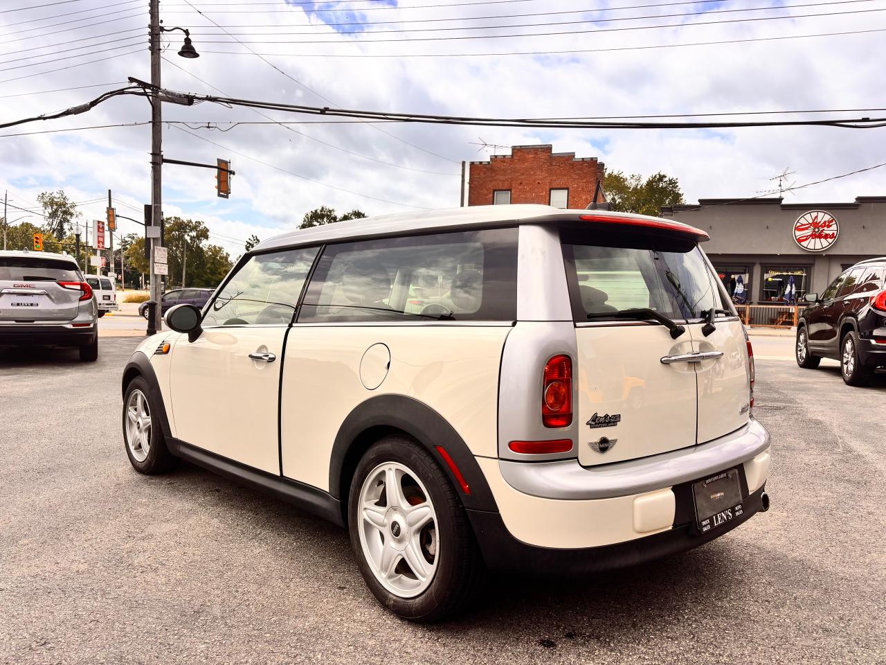 2010 MINI Cooper Clubman TRADE IN'S WELCOME! NO ACCIDENTS!