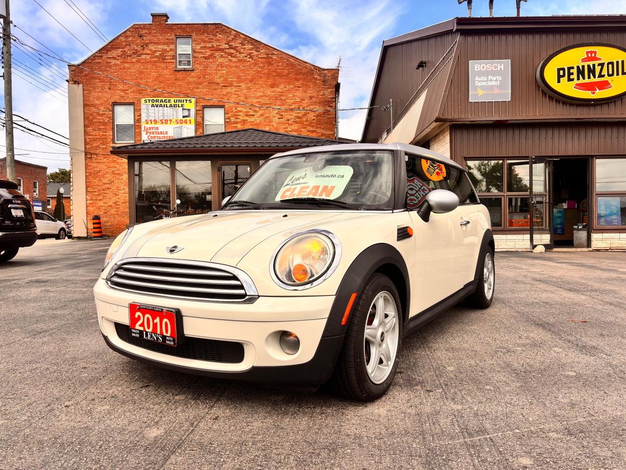 2010 MINI Cooper Clubman TRADE IN'S WELCOME! NO ACCIDENTS!