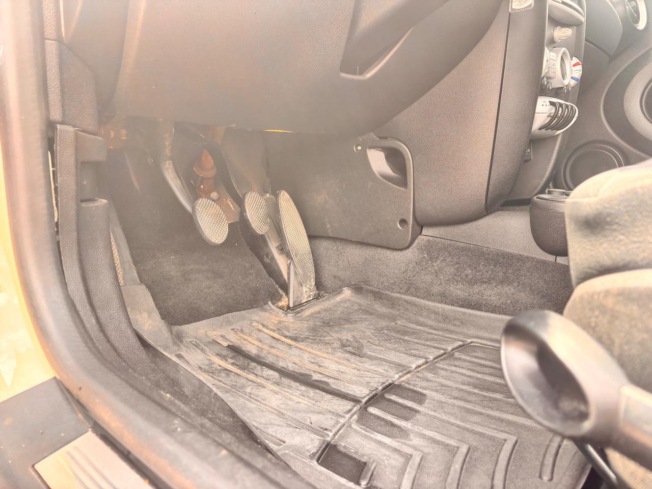 2010 MINI Cooper Clubman TRADE IN'S WELCOME! NO ACCIDENTS!