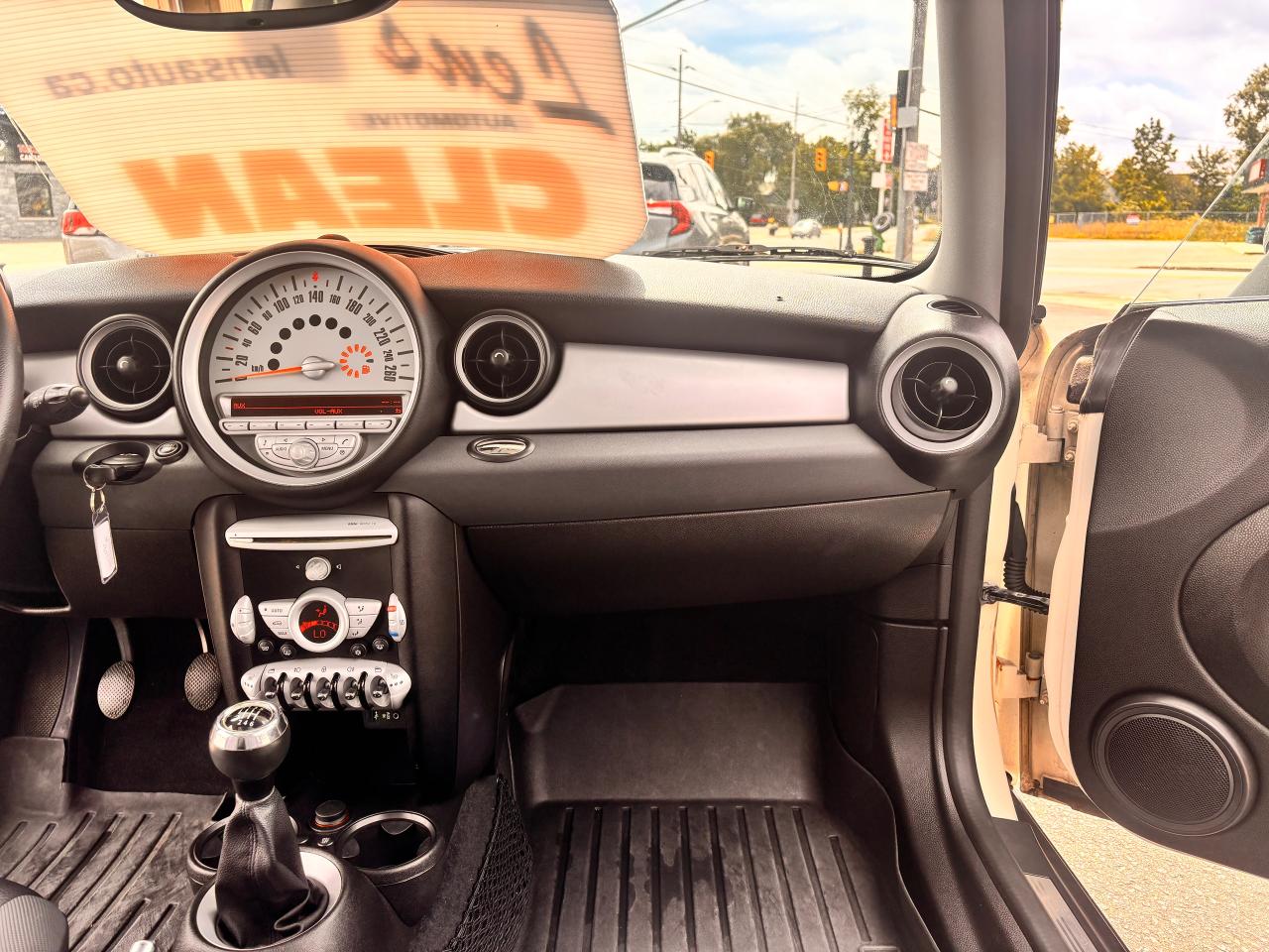 2010 MINI Cooper Clubman TRADE IN'S WELCOME! NO ACCIDENTS!