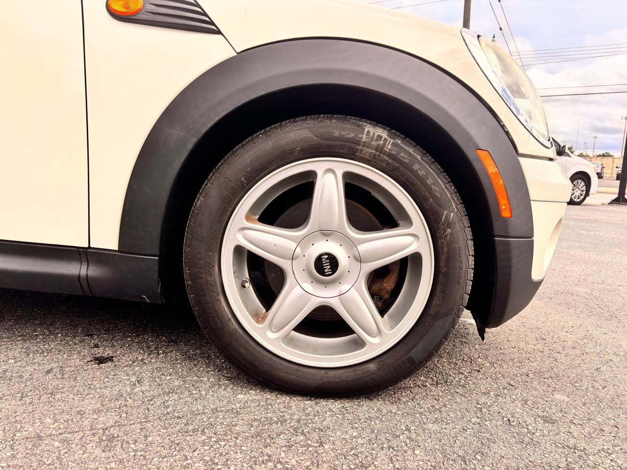 2010 MINI Cooper Clubman TRADE IN'S WELCOME! NO ACCIDENTS!